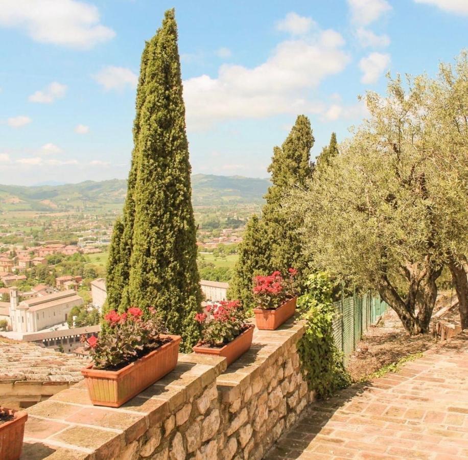 Umbrian Cottage 구비오 외부 사진
